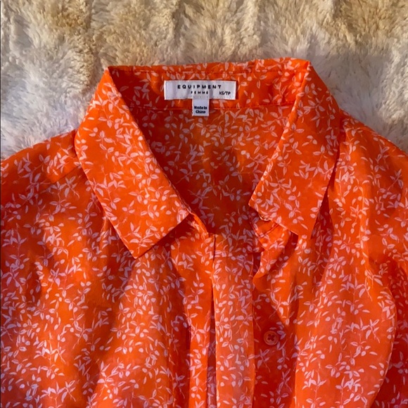 Equipment Essential Silk Blend Blouse Size XS - Picture 12 of 16